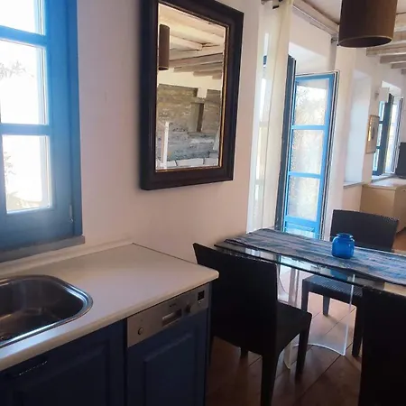 Cycladic Stone House With Pool & Sunset Views Сasa de vacaciones *