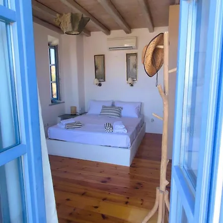 別荘 Cycladic Stone House With Pool & Sunset Views
